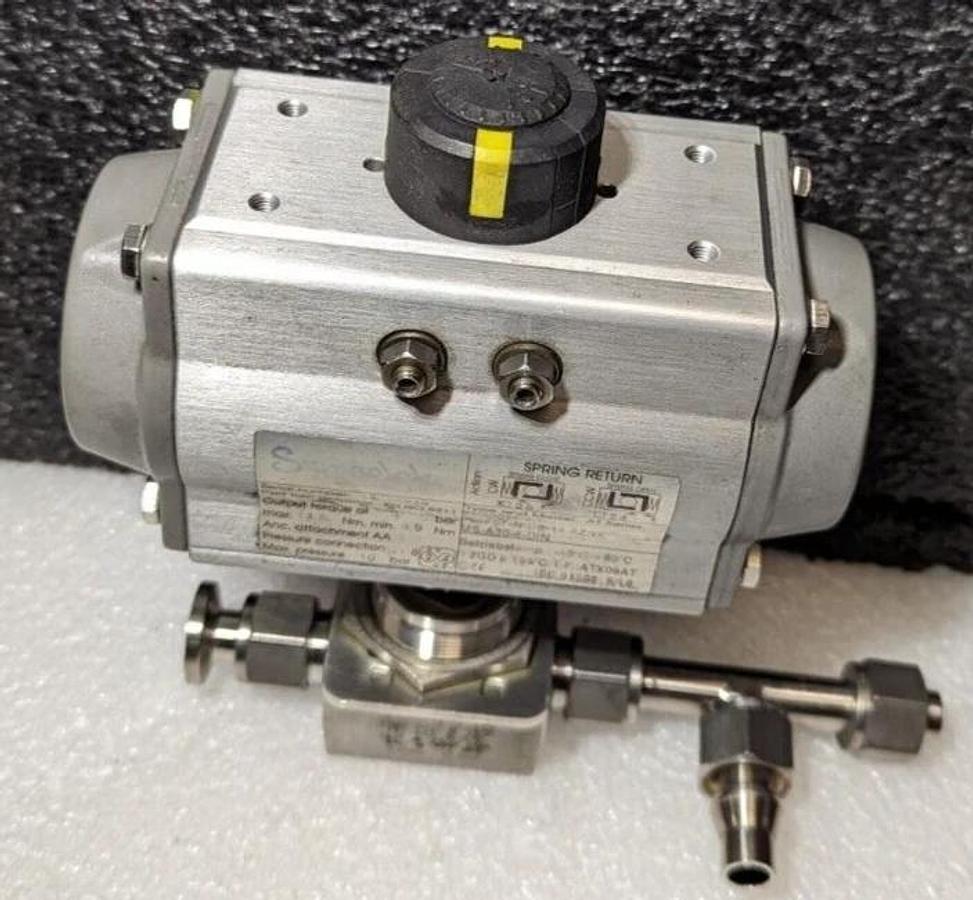 Used Swagelok  SC00030-4U ,MS-A30-4-DIN Rotary Actuator, 90°, Spring-Return
