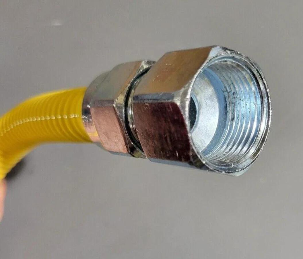 2 - Brasscraft CSSC25-18 5/8"FPT X 18" 3/4" Gas Appliance Connector