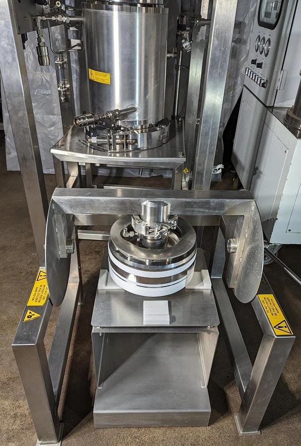 Used 2010 Novasep PROCHROM LC300 preparative HPLC column