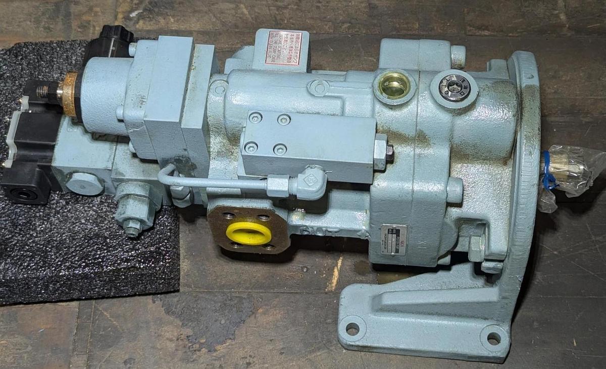 Nachi PVS-2A-35C2S4-12 Hydraulic Piston Pump