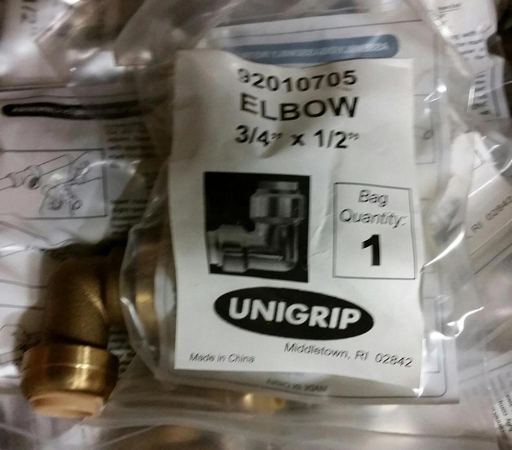 7 Brass Unigrip Sharkbite PEX push to fit 3/4" x 1/2" ELBOW