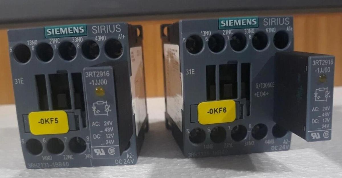 Used Lot of 2 SIEMENS  3RH2131-1BB40 W/ 3RT2916-1JJ00