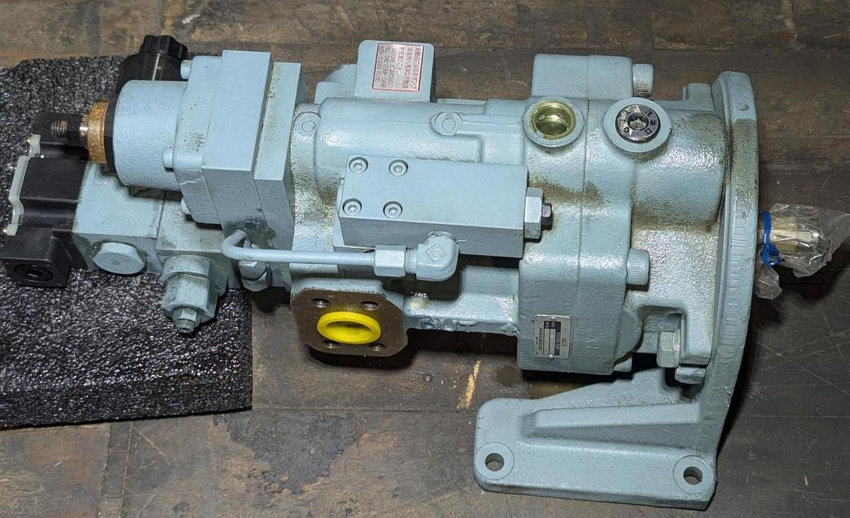 Nachi PVS-2A-35C2S4-12 Hydraulic Piston Pump