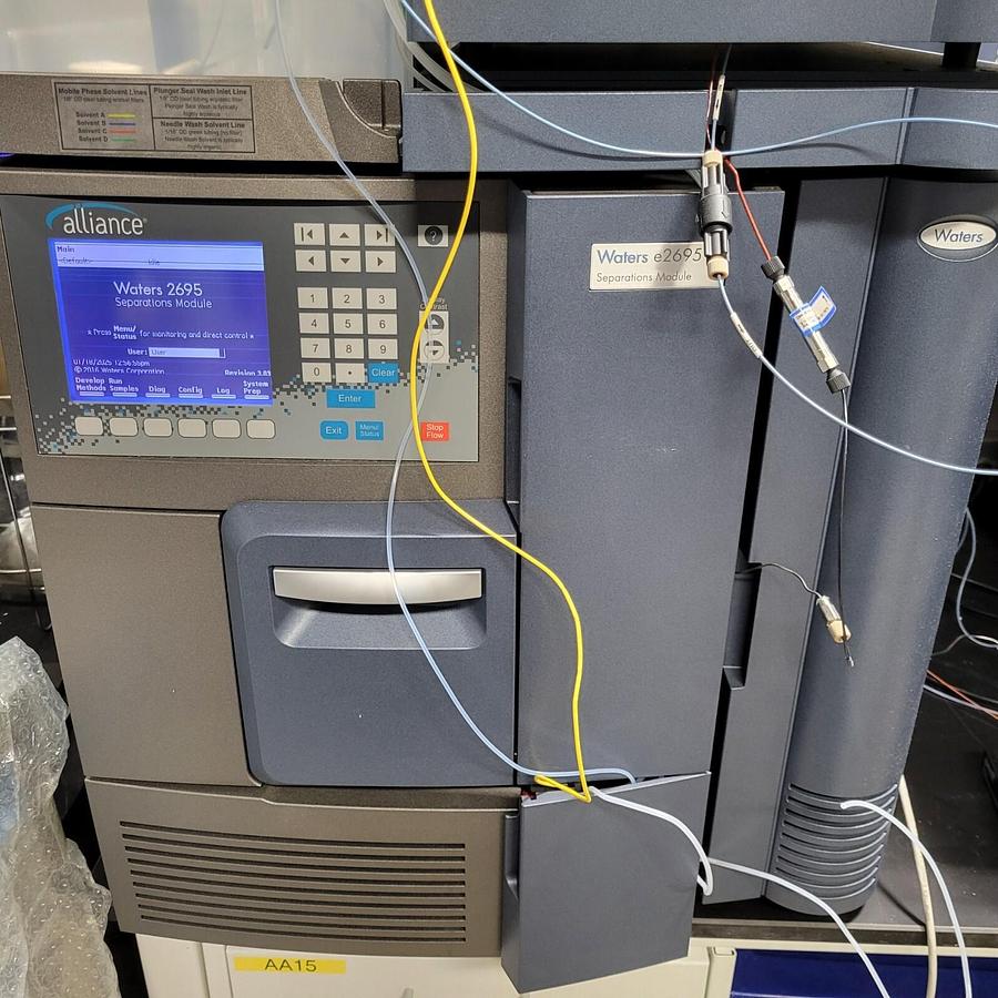 Refurbished 2014 Waters E2695 Alliance HPLC System with bottle tray and column heater