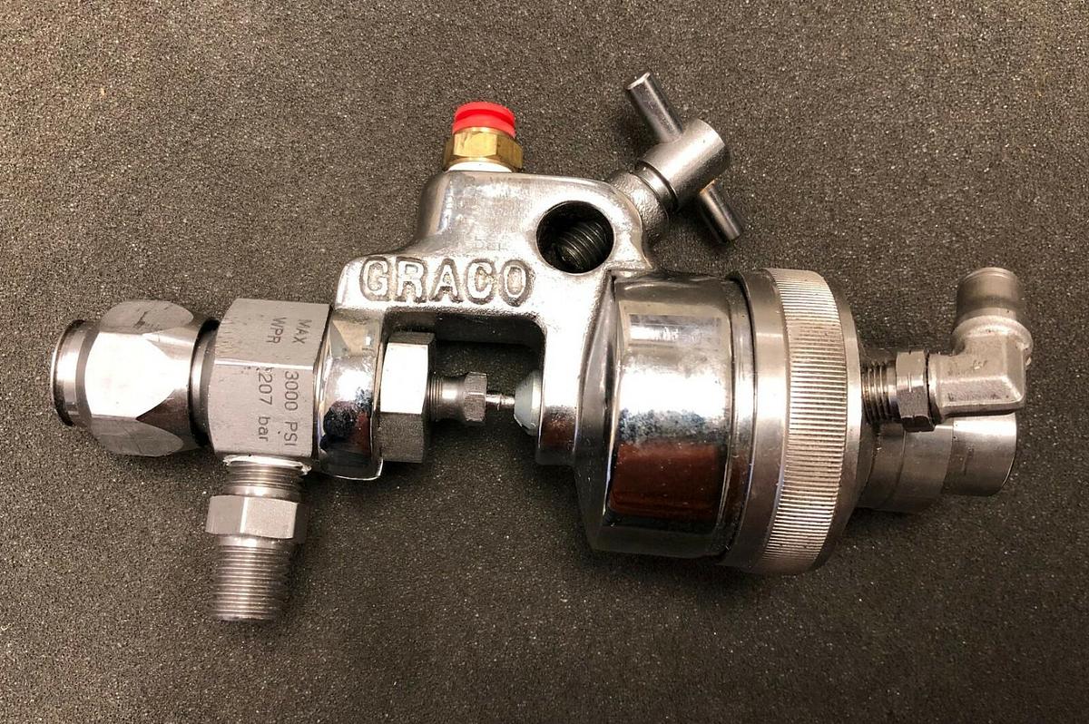 Used Graco 948864 AIR/AIR DISPENSE VALVE (948-864)