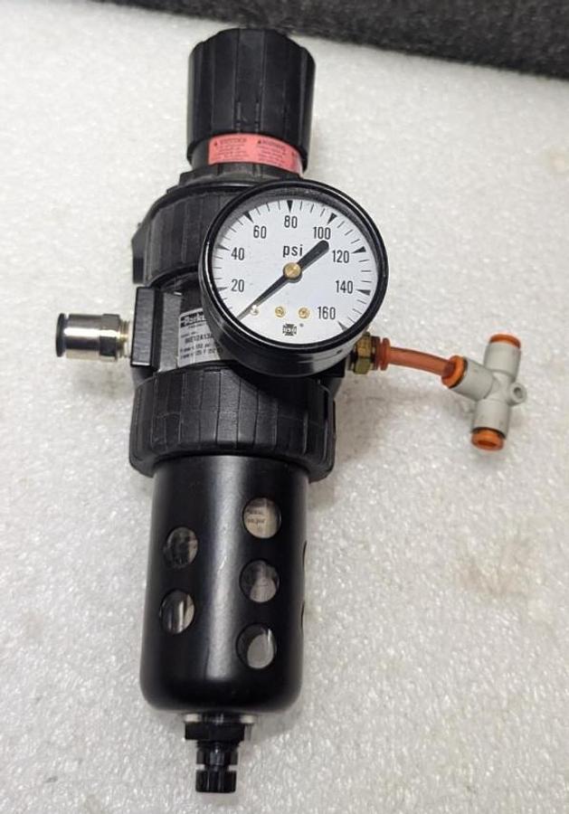 Used Parker 06E12A13AC Filter Regulator