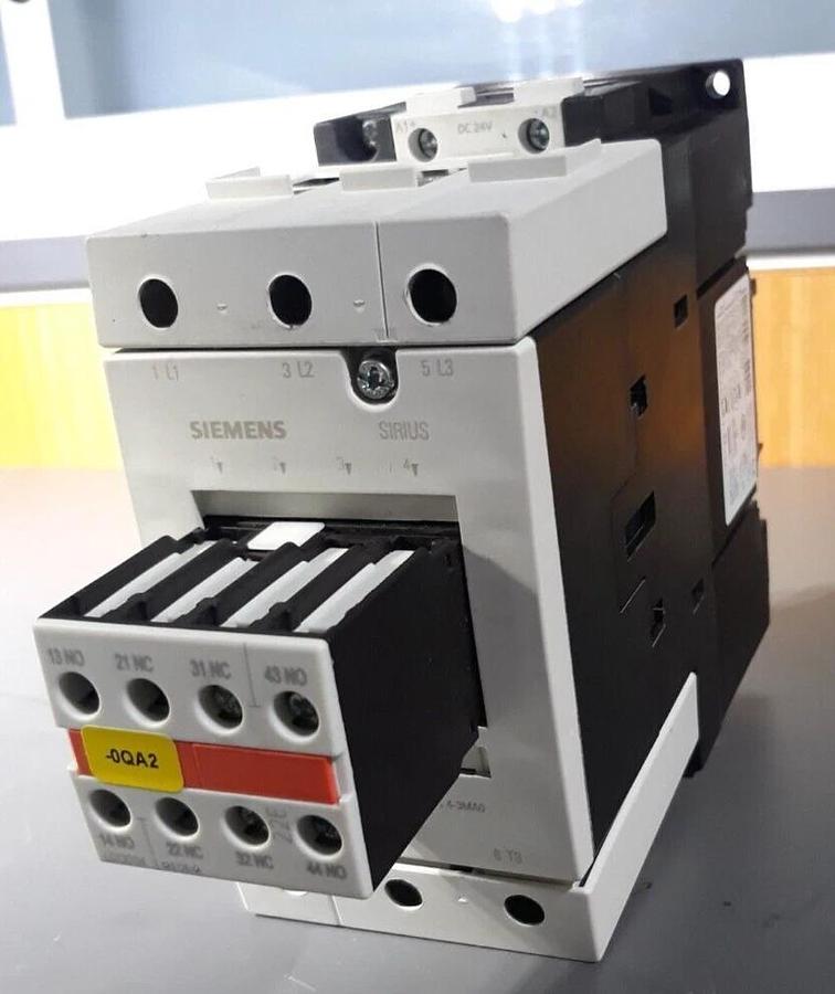 Used Siemens 3RT1044-1B-3MA0 Power Contactor w/ 3RT1921-1H22-AA1 /3RH1926-1BB00