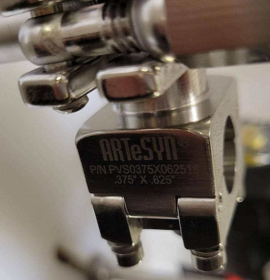 Used ARTESYN PNEUMATIC PINCH VALVE .375 x .625, 3/8 x 5/8 tubing