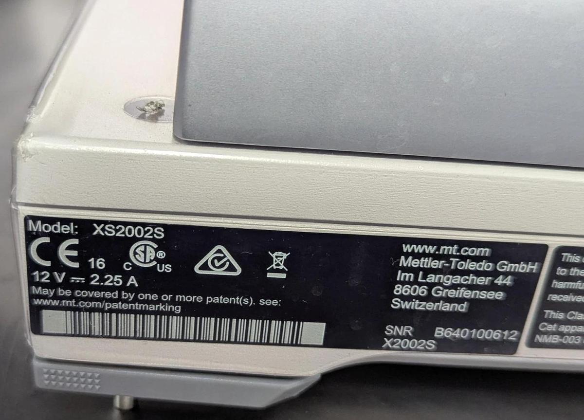 Used Mettler Toledo XS2002S Precision Balance 2100g d= 0.01g Touchscreen