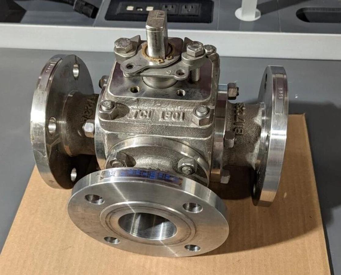 TCI 2 1/2",  3-way full port modulating stainless steel valve TC-0802A