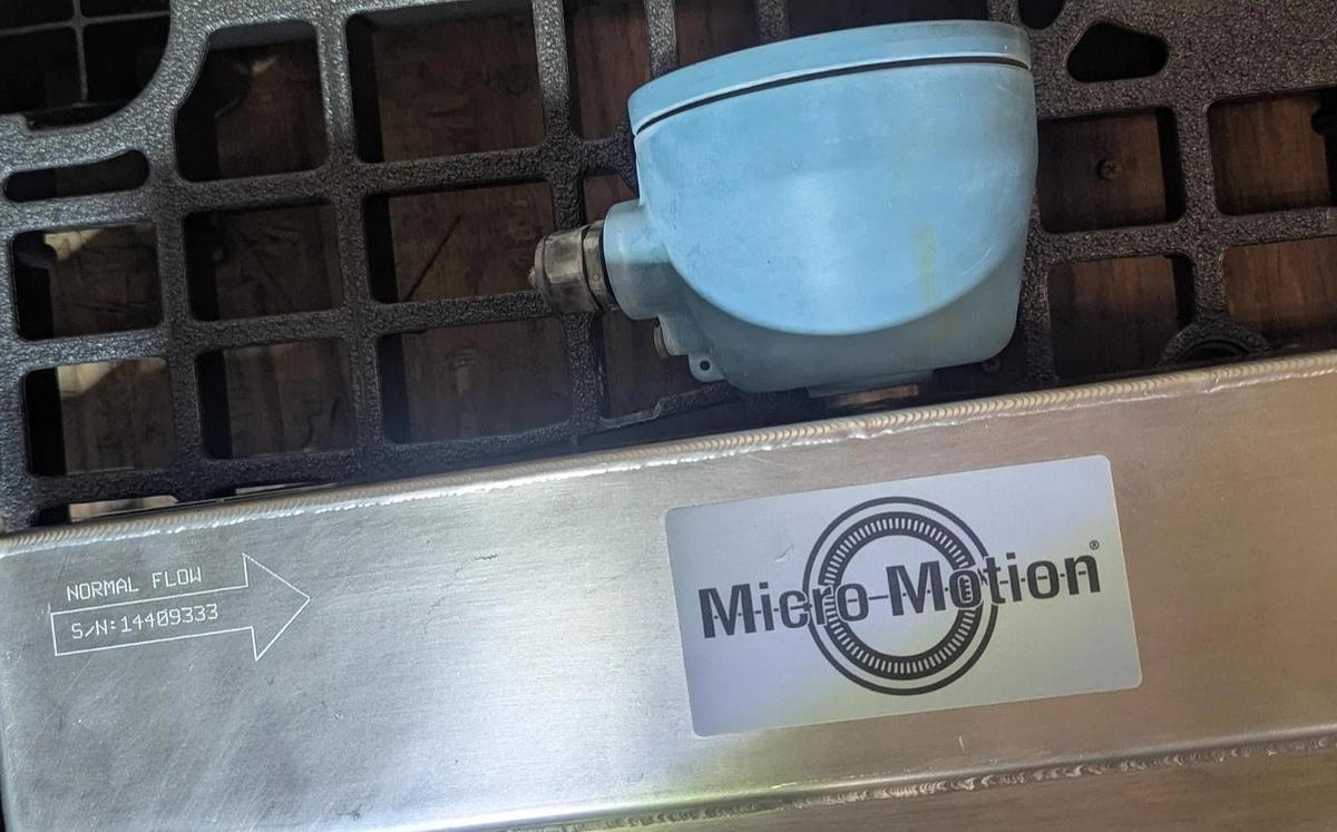 Used Micro Motion H20S352NWBMEZZZZ  2" Mass flow sensor