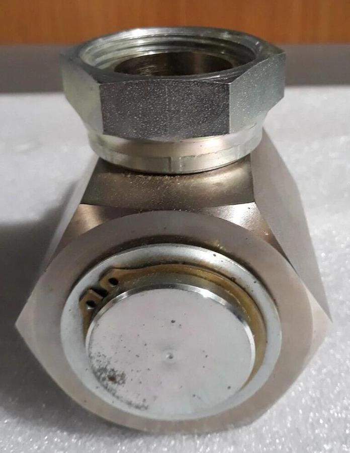 Eaton 5500 Series Swivel Joint  1"