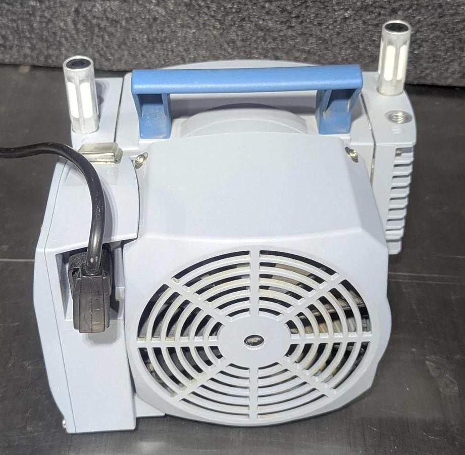 Used Vaccumbrand  ME 4NT  Diaphragm Vacuum Pump, 70 mbar