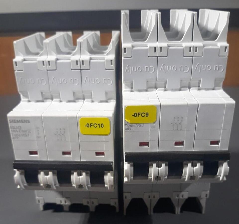 Used Lot of 2 Siemens 5SJ4310-7HG41 & 5SJ4301-7HG42 / 3-Pole Circuit Breaker