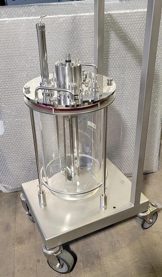 Applikon 15L Glass Vessel Bioreactor with cart