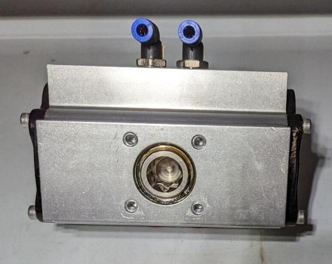 Used Gemu  Pneumatic actuator, double acting, clockwise rotation  ISO5211-F05-Y-DL-14