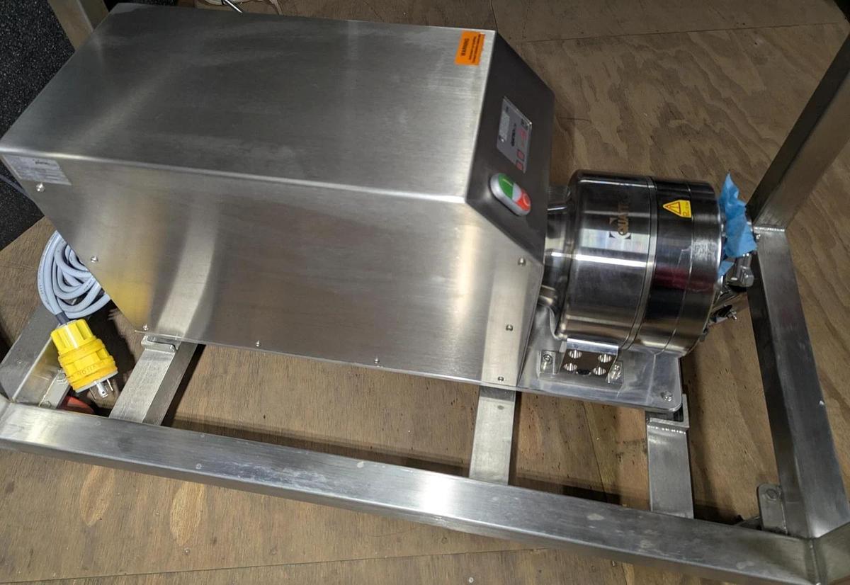 Used QuattroFlow QF44HT-ACUEGN-230 Diaphragm Pump On Stainless Steel Cart