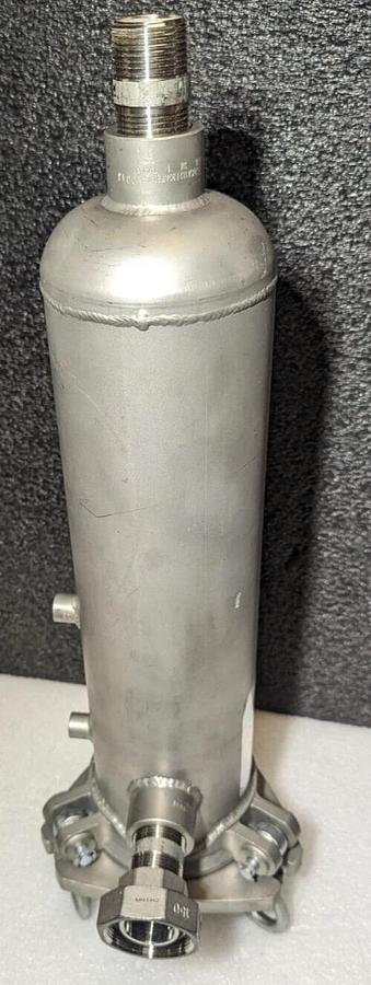 Used CSD Custom Service And Design 043L Stainless Steel Filter Vessel 12"