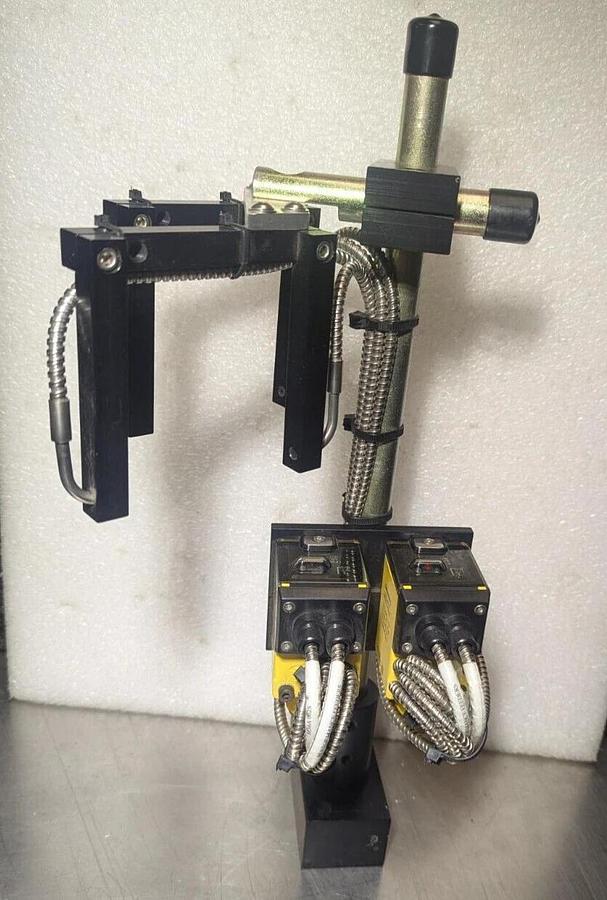 Used Banner Q45 Series Rugged Fiber Optic Amplifier and Sensor System