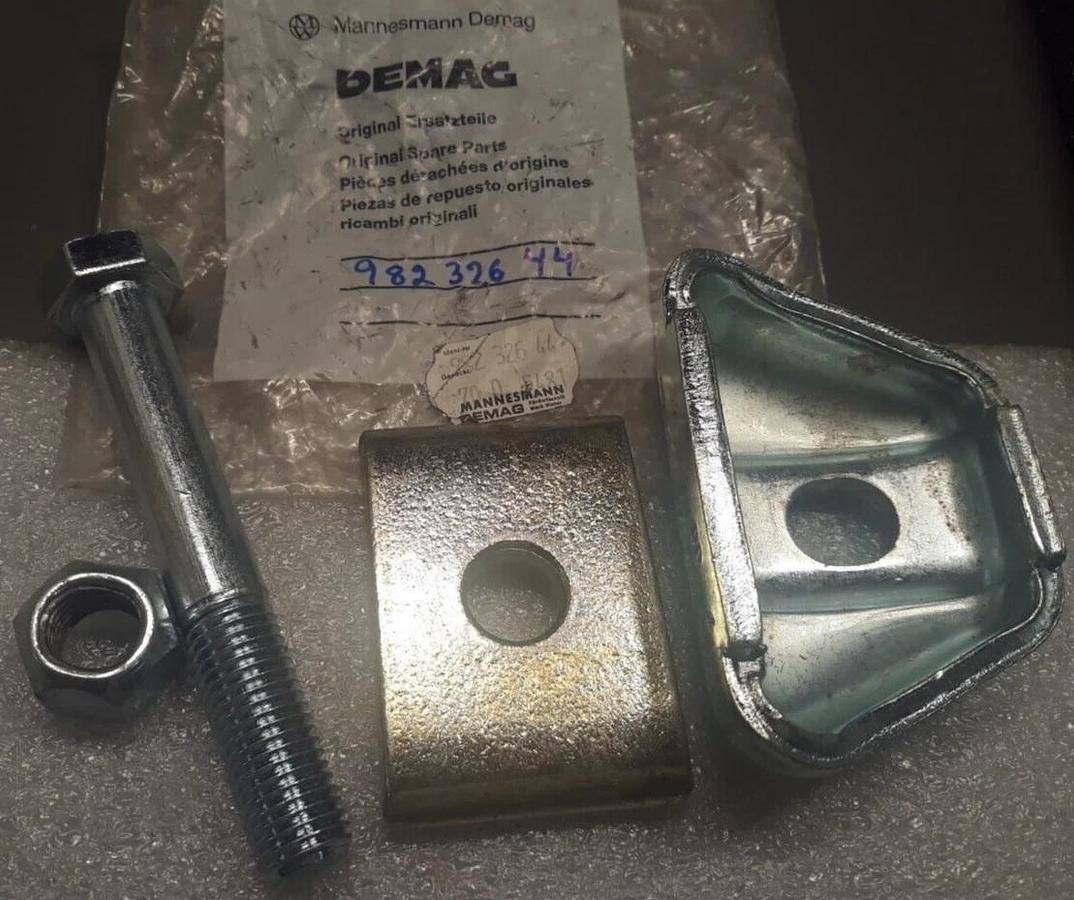 1, Lot of 2,Demag  Clamp 982-326-44