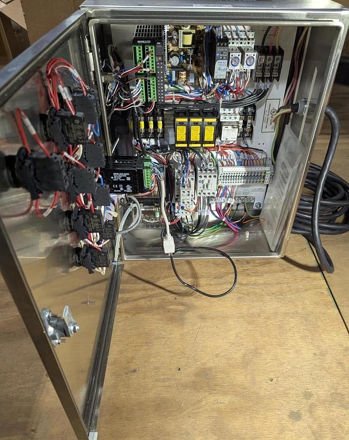 Used 1 hp Mokon DT4C09AHC Pura Therm Industrial Temperature Control Unit 9kw