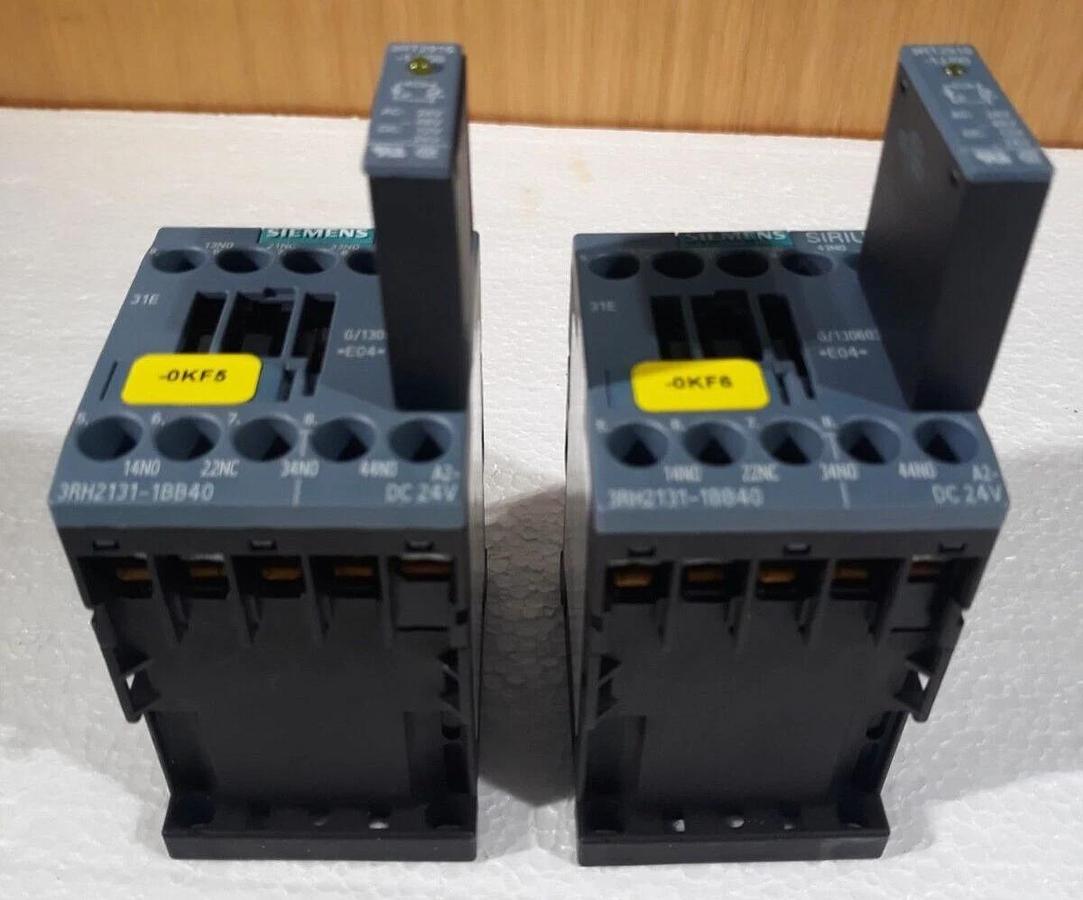 Used Lot of 2 SIEMENS  3RH2131-1BB40 W/ 3RT2916-1JJ00