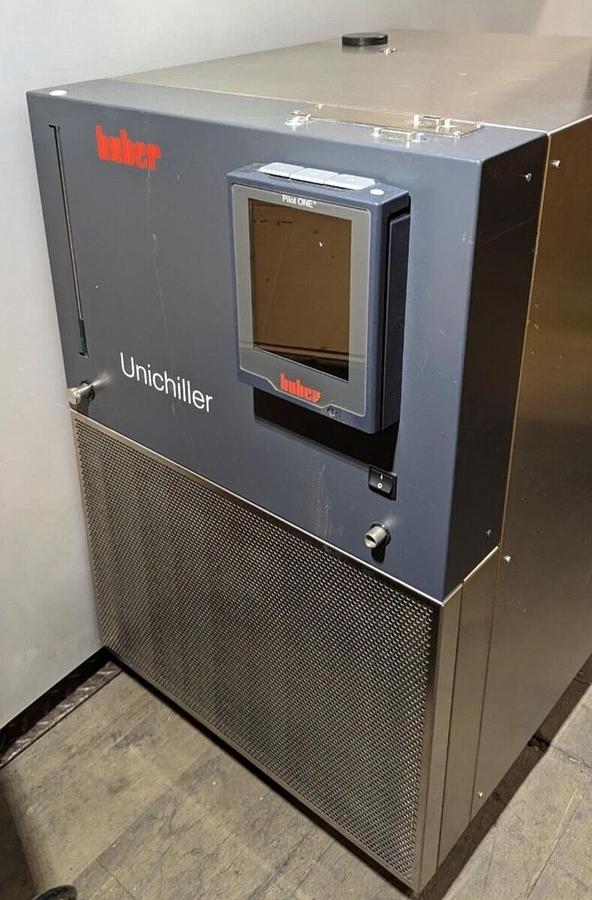 Used Huber  1/2 ton+  Unichiller P022 Refrigerated Heating Circulator  -10...40 °C,