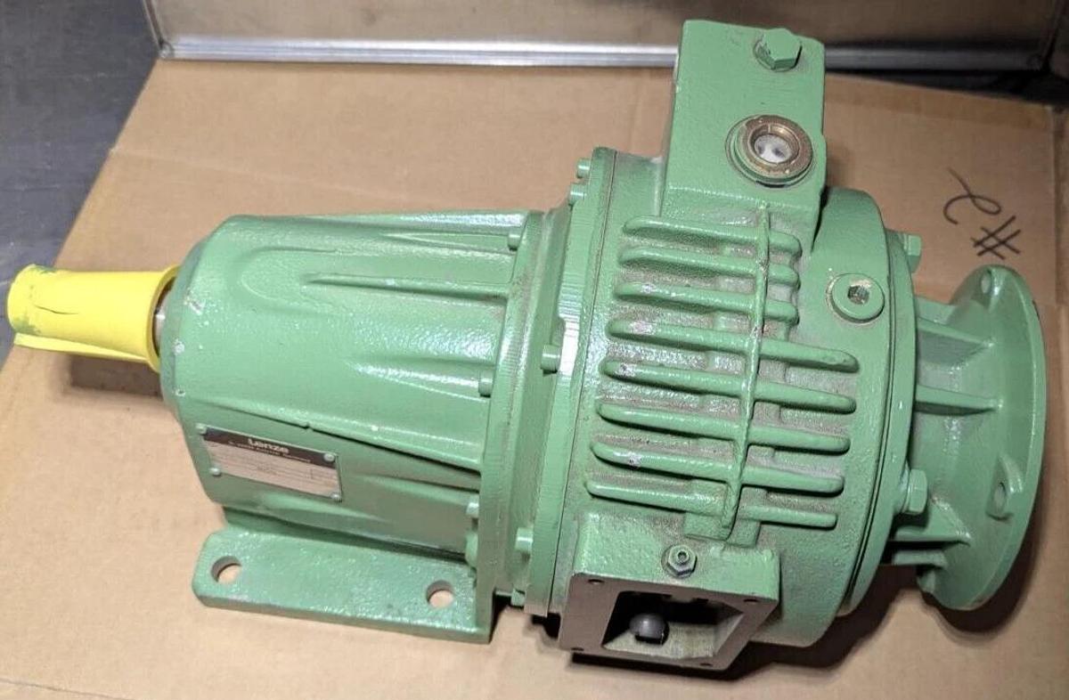 Lenze D-32696 Gearbox Reducer 12.602.12.13 oL=4UH1-220