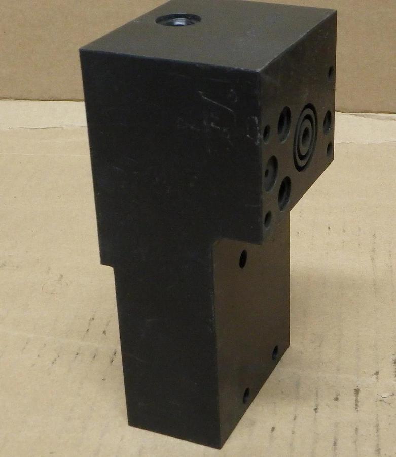 Sames Technologies adapter block 418808  NEW