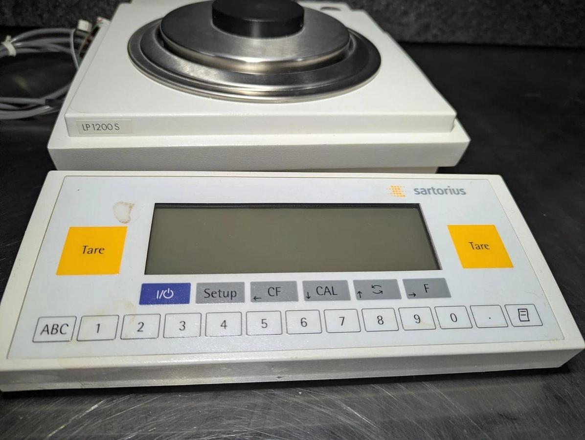 Used Sartorius LP1200S Balance with Sartorius YAC01LP  missing power supply
