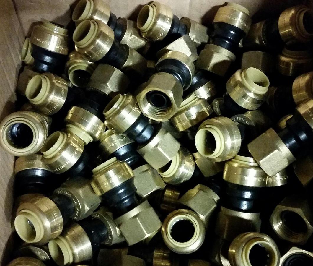 30 Unigrip Sharkbite PEX push to fit 1/2" x 1/2" Swivel Adapter 29113-0505B-A