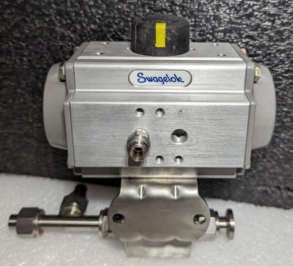 Used Swagelok  SC00030-4U ,MS-A30-4-DIN Rotary Actuator, 90°, Spring-Return