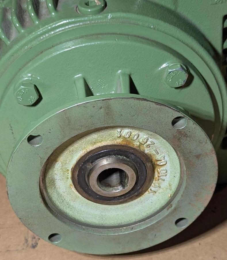 Lenze D-32696 Gearbox Reducer 12.602.12.13 oL=4UH1-220