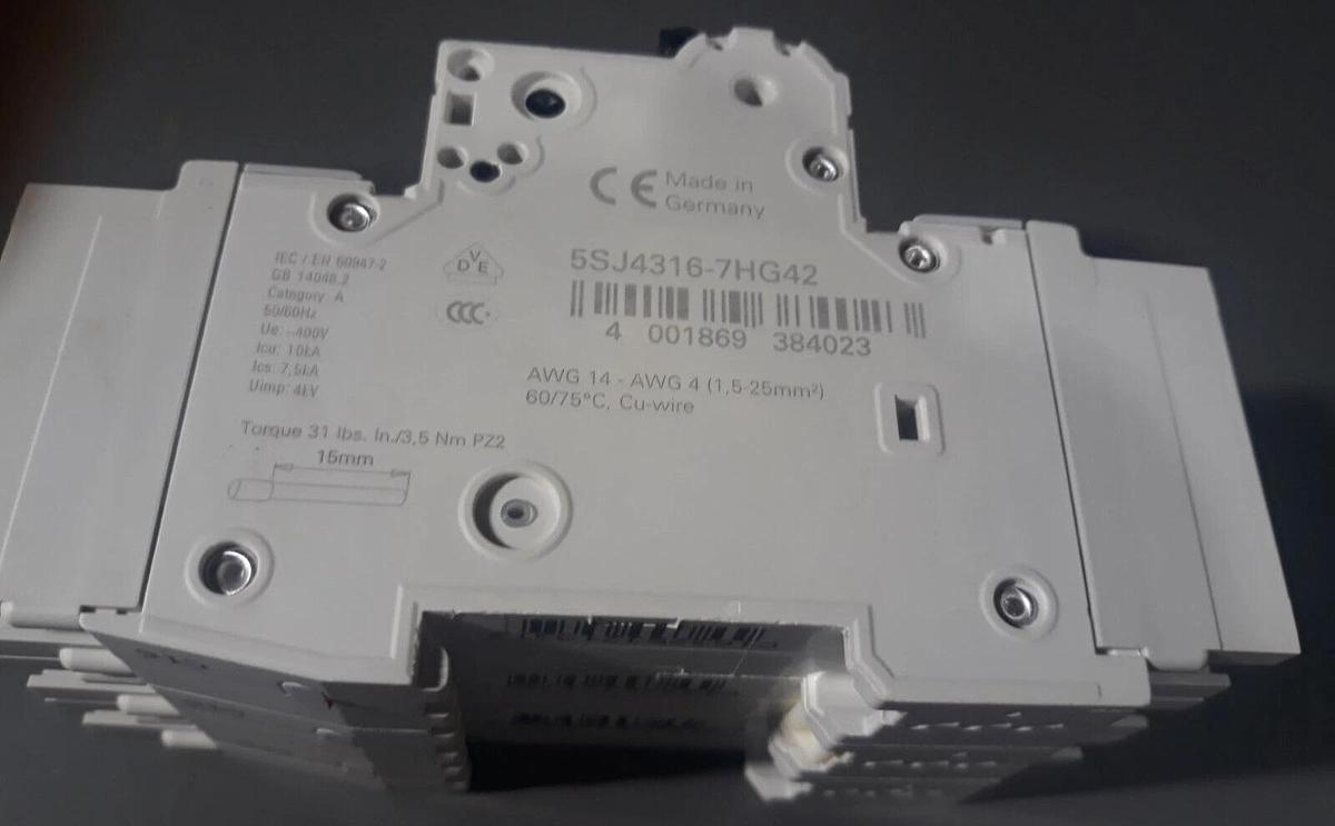 Used Siemens  5SJ4316-7HG42 / 3-Pole Circuit Breaker