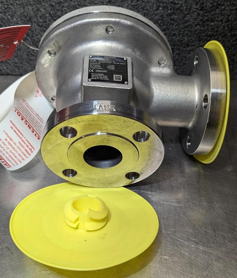 1- 1/2" Protego DZ/E40 Pressure or Vacuum Relief Valve  In-Line stainless steel