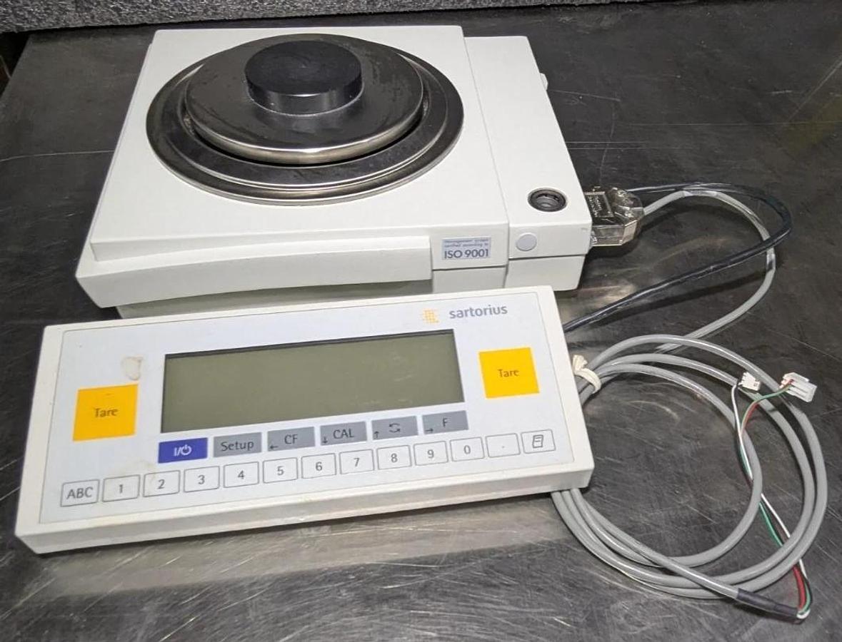 Used Sartorius LP1200S Balance with Sartorius YAC01LP  missing power supply