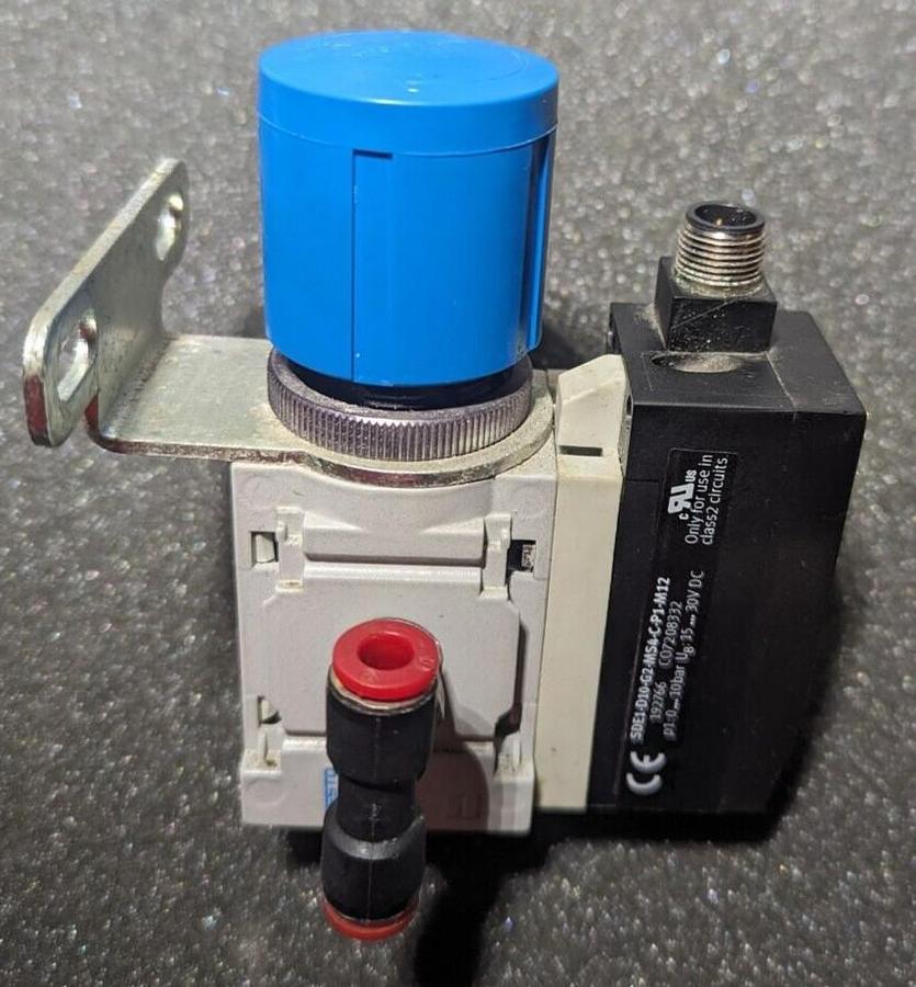 Used Festo CO09 ,105657 + Vacuum Sensor 192766
