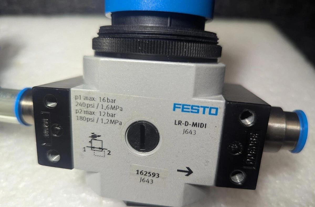 Used FESTO pressure reducing valve LR-D-MIDI 162593 and HE-1/2-D-MIDI 162810 Valve