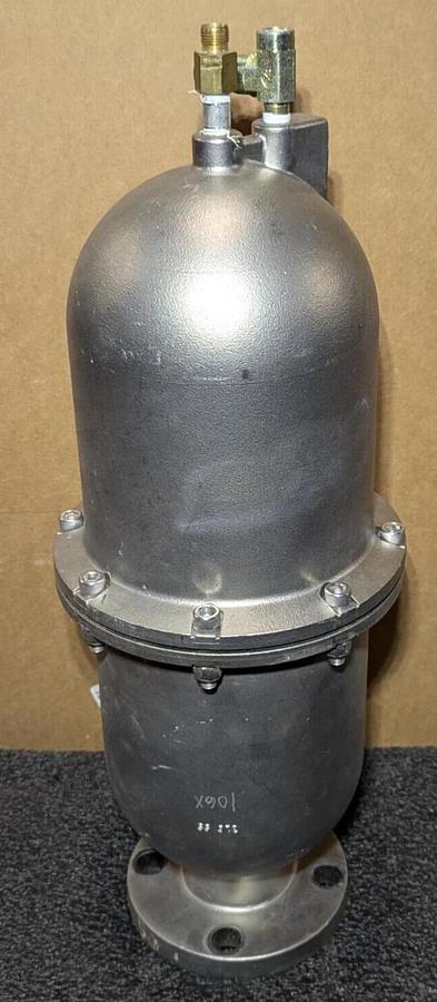 Used Blacoh Fluid Control 02420TF-AT, 316 SS  Stainless Steel Pulsation Dampener