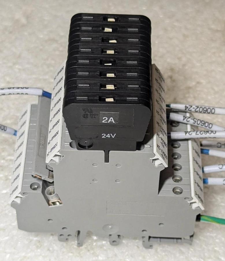 Used Lot of (8)  phoenix contact UKK5-T  with  (8 )fuses ST-SI-UK 4