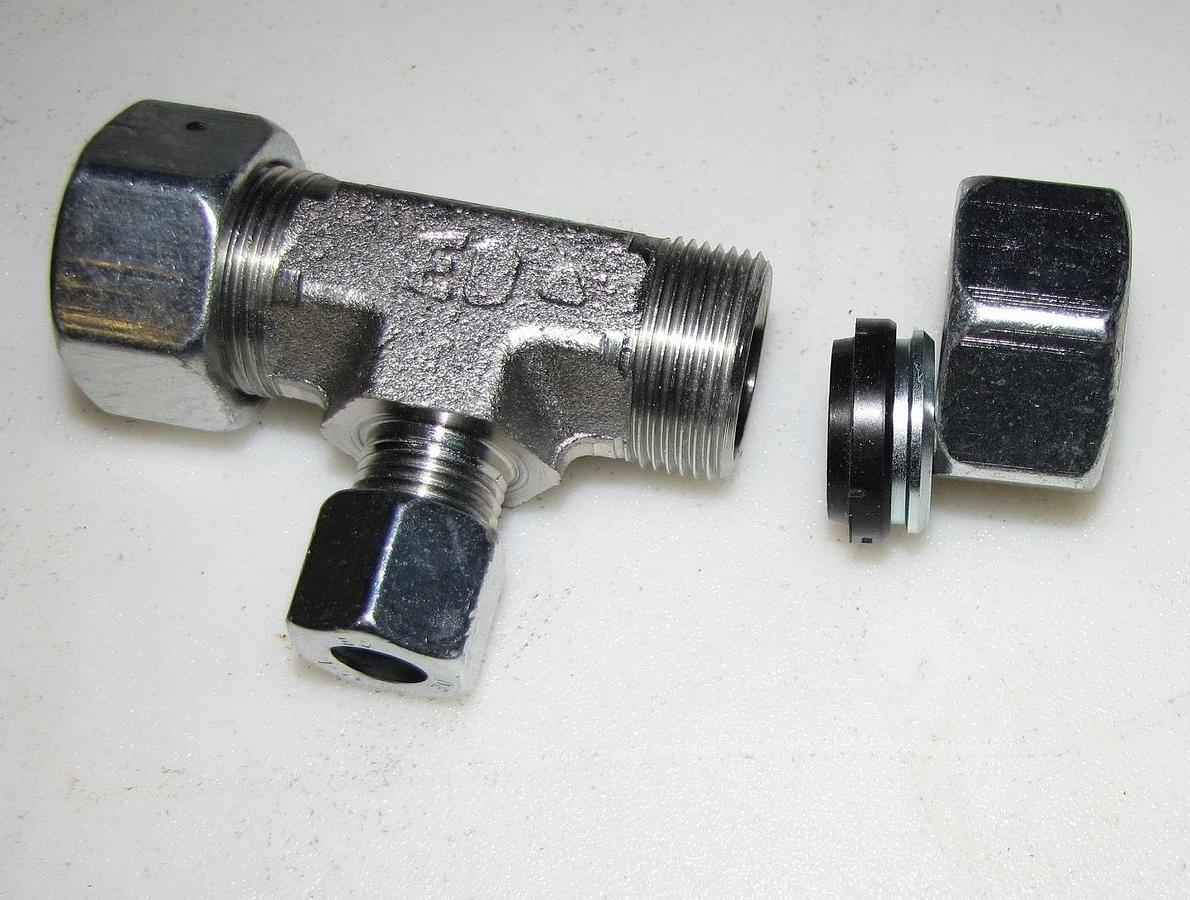 Used Parker EO2 Metric Bite type Reducer Tee TR18/10/18ZLCF 5800psi  *new*