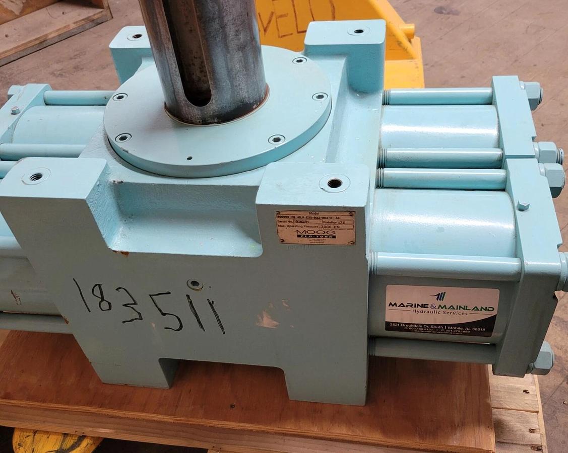 MOOG  FLO-TORK HYDRAULIC  ROTARY ACTUATOR 600,000-70-AILX-ESX-MS2-RKS-N-AB