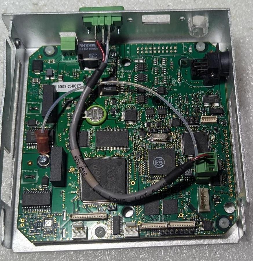 Used Finesse Solutions  F110-2111-113 REV 16 TruFluor pH Transmitter