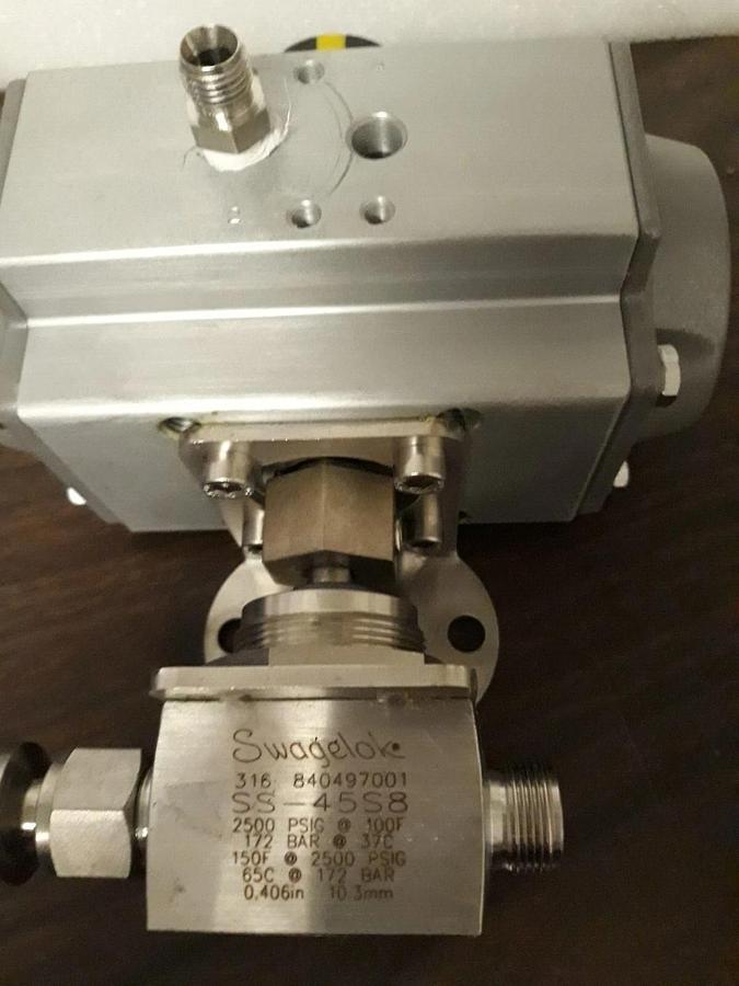 Used Swagelok  SC00030-4U ,MS-A30-4-DIN Rotary Actuator, 90°, Spring-Return