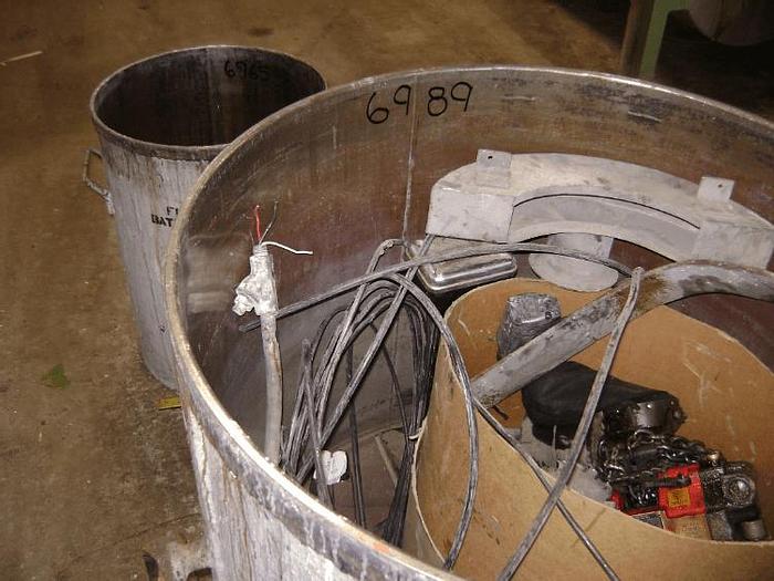 Used 100 GALLON PORTABLE MIX TANK – C/S – 36 IN. X 32 IN. – #6989