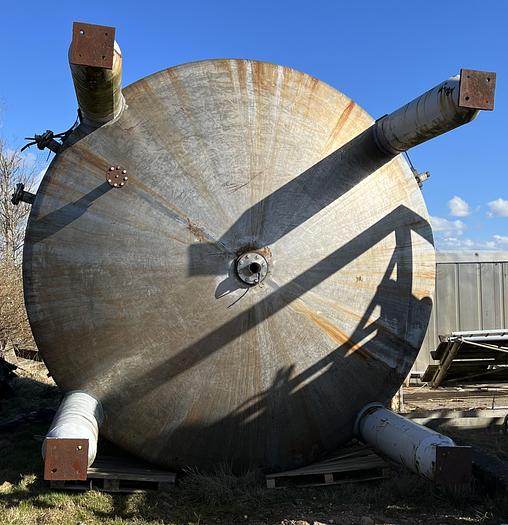 Used 1995 Industry 55.000 liter acid proof stainless steel vessel with strong stirrer