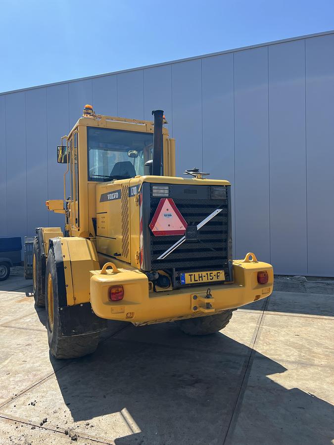 Used 2001 Volvo L70D