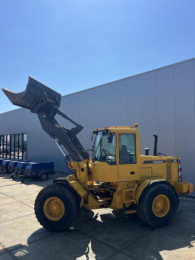 Used 2001 Volvo L70D