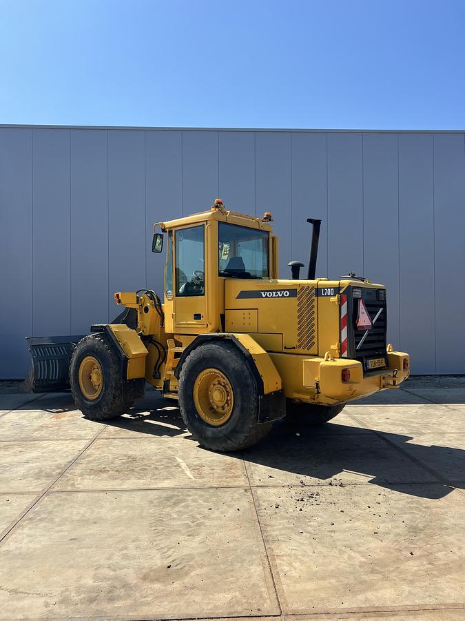 Used 2001 Volvo L70D