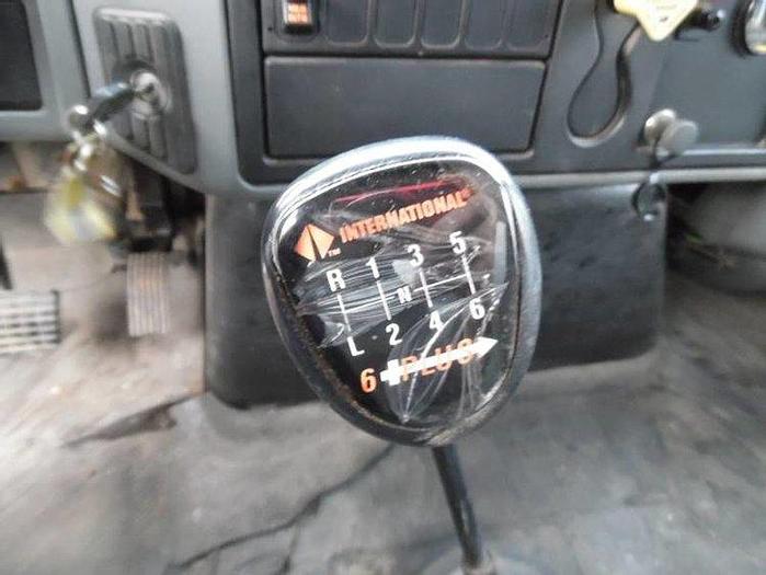 Used 2005 International 4300 Plugging truck